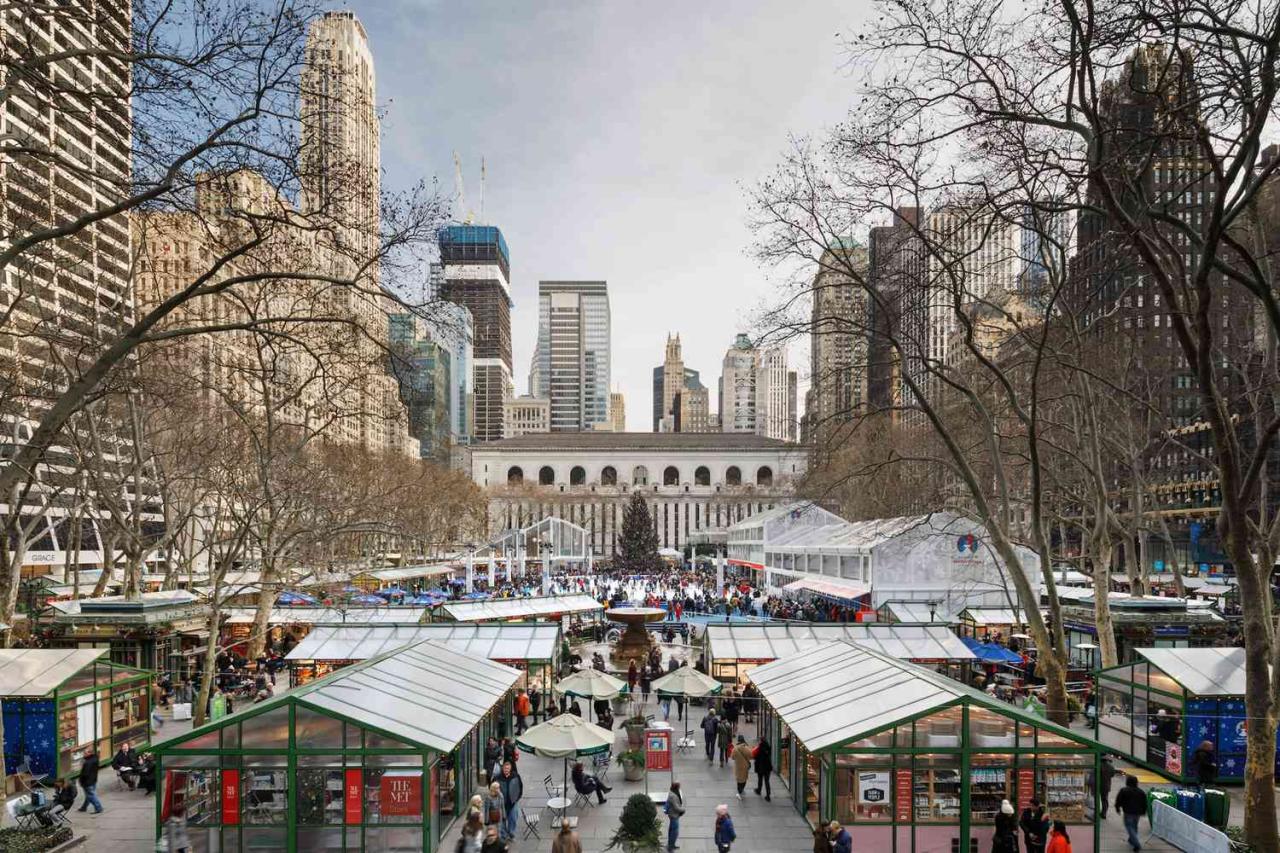 Fire erupts at Bryant Park holiday market in Manhattan